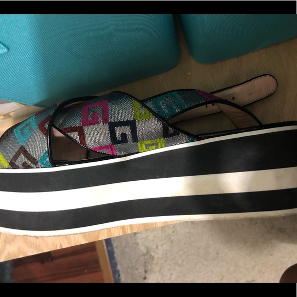 Worn twice - Picture 2 of 3